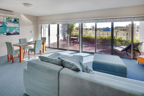 Seashells Mandurah - Accommodation in Brisbane 9