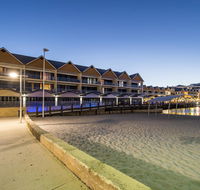 Dolphin Quay Apartments - Accommodation in Brisbane