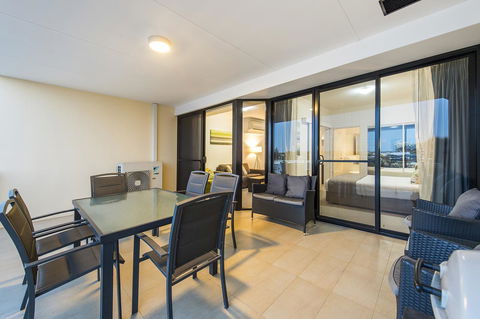 Dolphin Quay Apartments - Accommodation in Brisbane 38