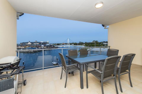 Dolphin Quay Apartments - Accommodation in Brisbane 23