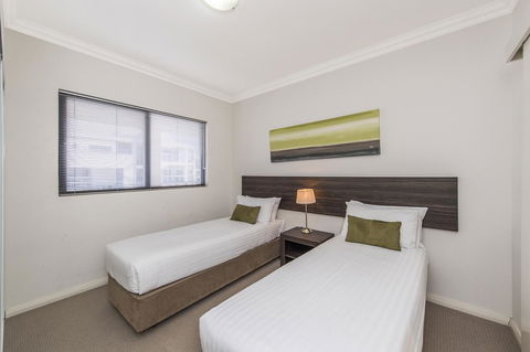 Dolphin Quay Apartments - Accommodation in Brisbane 39