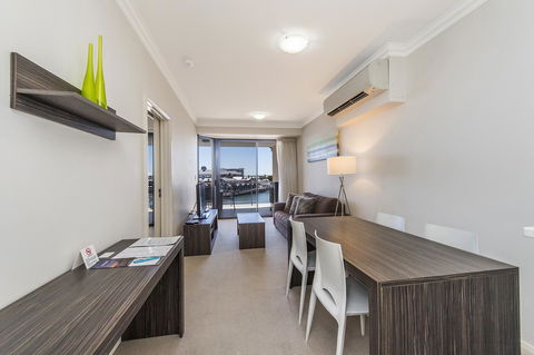 Dolphin Quay Apartments - Accommodation in Brisbane 33