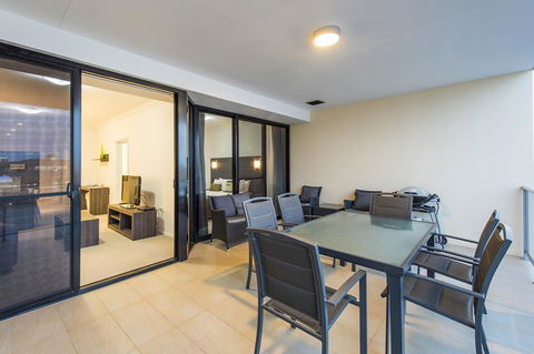 Dolphin Quay Apartments - Accommodation in Brisbane 37