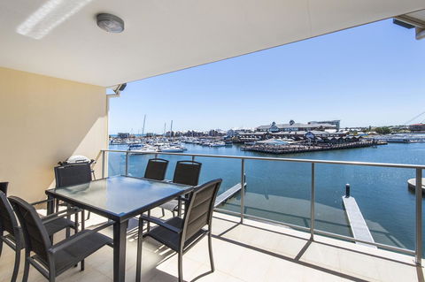 Dolphin Quay Apartments - Accommodation in Brisbane 36