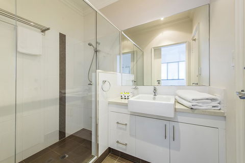 Dolphin Quay Apartments - Accommodation in Brisbane 40