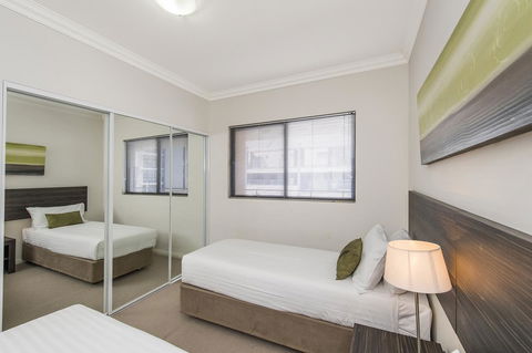 Dolphin Quay Apartments - Accommodation in Brisbane 41