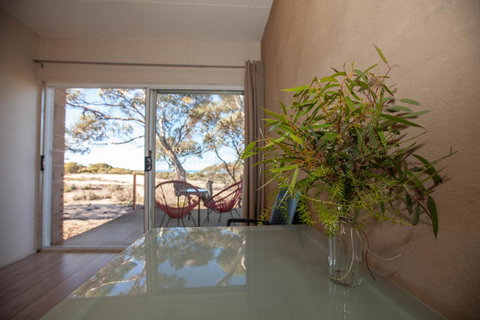 EUCLA MOTOR HOTEL - Accommodation in Brisbane 12