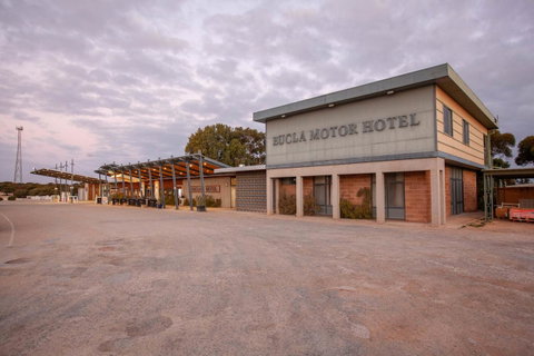 EUCLA MOTOR HOTEL - Accommodation in Brisbane 0