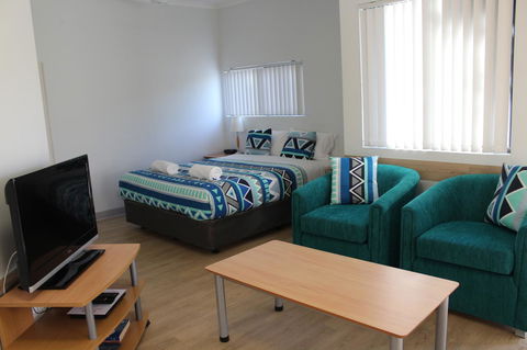 Mandurah Ocean Marina Chalets - Accommodation in Brisbane 9