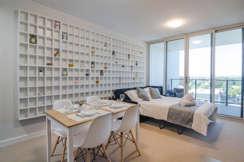 Boutique Carousel Apartment - Accommodation in Brisbane 0