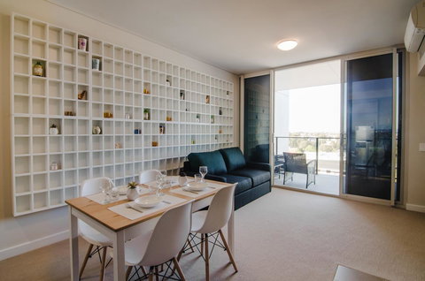 Boutique Carousel Apartment - Accommodation in Brisbane 12