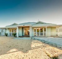 Blue Sky Escapes The Lookout Lancelin - Accommodation in Brisbane