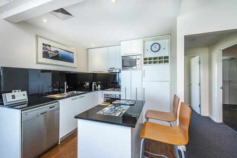 A 406 FANTASTIC OCEAN BEACH And MARINA VIEW APT - MANDURAH - Accommodation in Brisbane 19