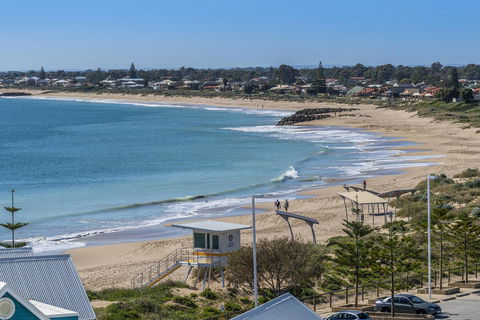 A 406 FANTASTIC OCEAN BEACH And MARINA VIEW APT - MANDURAH - Accommodation in Brisbane 5