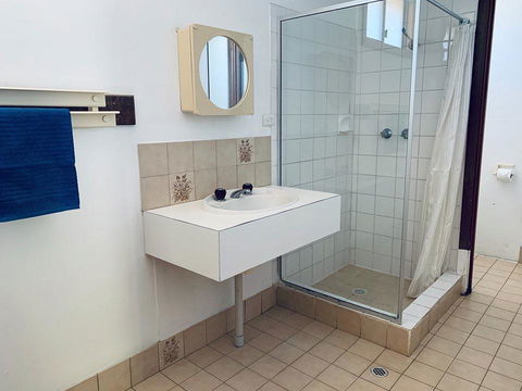 Shark Bay Cottages - Accommodation in Brisbane 8