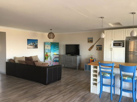 Halls Head Beach House - Accommodation in Brisbane 5