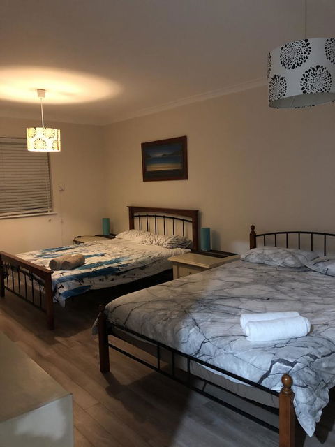 Halls Head Beach House - Accommodation in Brisbane 9