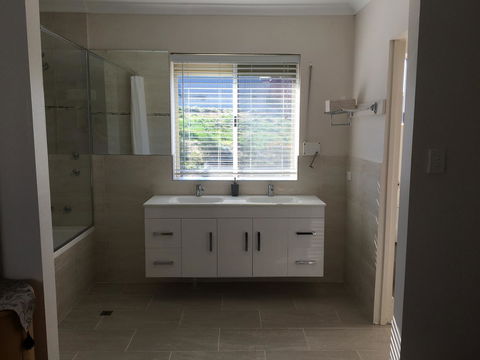 Halls Head Beach House - Accommodation in Brisbane 7