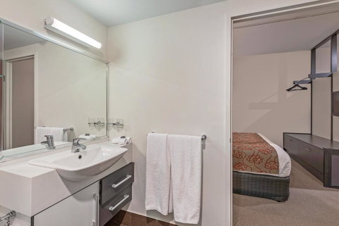 Mantra One Sandy Bay Road - Accommodation in Brisbane 21