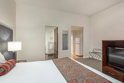 Mantra One Sandy Bay Road - Accommodation in Brisbane 13