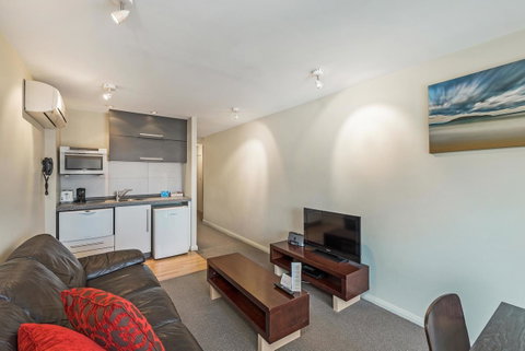 Mantra One Sandy Bay Road - Accommodation in Brisbane 29