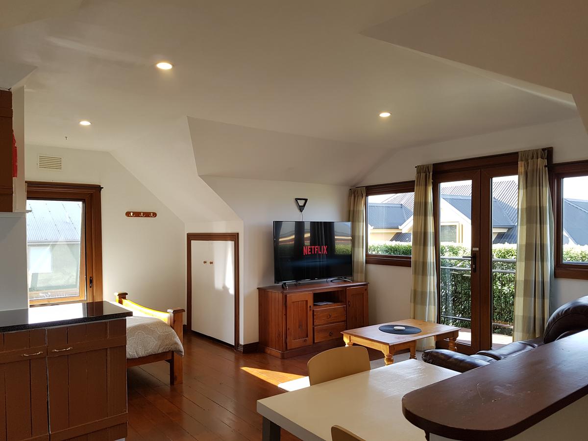 Riverside TAS Accommodation in Brisbane