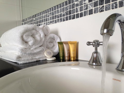 Auldington Hotel - Accommodation in Brisbane 14