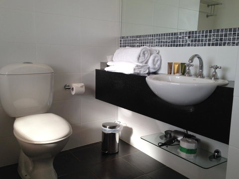 Auldington Hotel - Accommodation in Brisbane 4