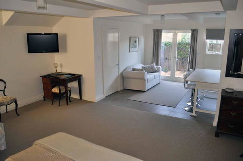 Belton Apartments-Hedge Cottage - Accommodation in Brisbane 31