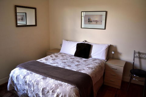 Belton Apartments-Hedge Cottage - Accommodation in Brisbane 11