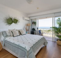 NEW Beautiful 2 Bed Ocean Views in Broadbeach - Accommodation in Brisbane