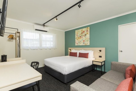 Nightcap At Balaclava Hotel - Accommodation in Brisbane 0