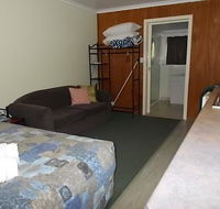 Oakridge Motel Tourist Park - Accommodation in Brisbane