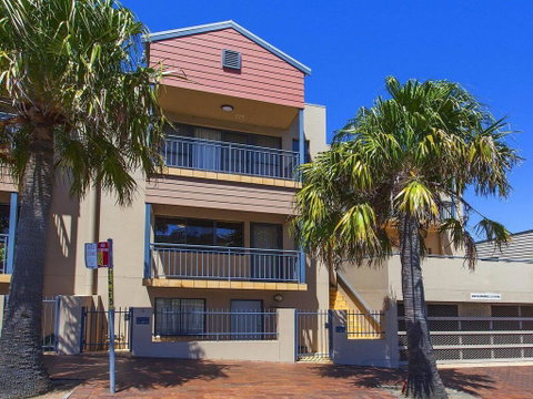 Ocean Blue On Manning - Accommodation in Brisbane 0