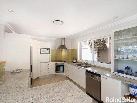 Ocean Breeze - 41 Kurrawyba Avenue, Terrigal - Accommodation in Brisbane 3