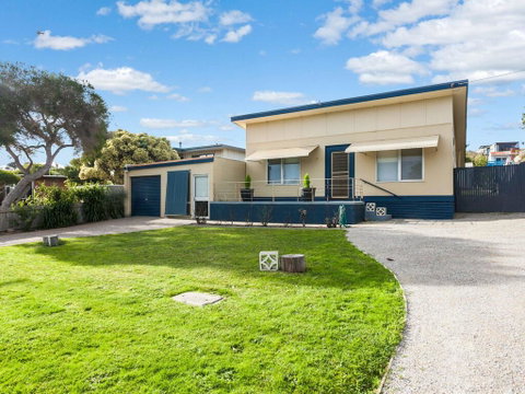 OCEAN SOUNDS - Anglesea - Accommodation in Brisbane 0
