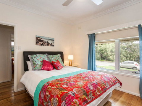 OCEAN SOUNDS - Anglesea - Accommodation in Brisbane 1