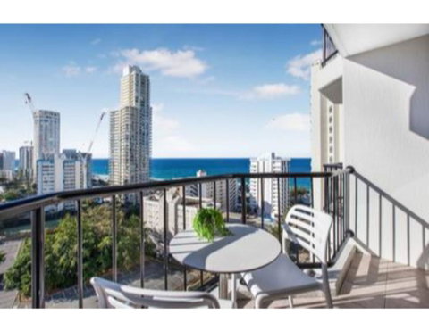 Ocean Vistas And Convenience By The Beach - Accommodation in Brisbane 2