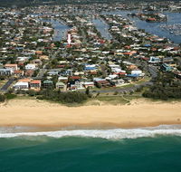 Oomoo 27b - 4 BDRM Townhouse - Close to Beaches - Accommodation in Brisbane