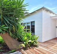 Palm Oasis - family friendly accommodation just a short walk to werri beach - Accommodation in Brisbane