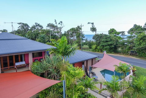 Pandanus Holiday Apartments - Accommodation in Brisbane 0