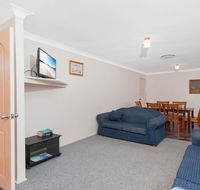 Peaceful Quiet and so close to the beach - Accommodation in Brisbane