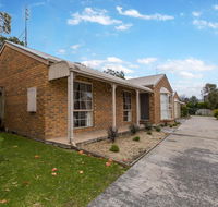 PERFECT ON PYMBLE AVE - Accommodation in Brisbane