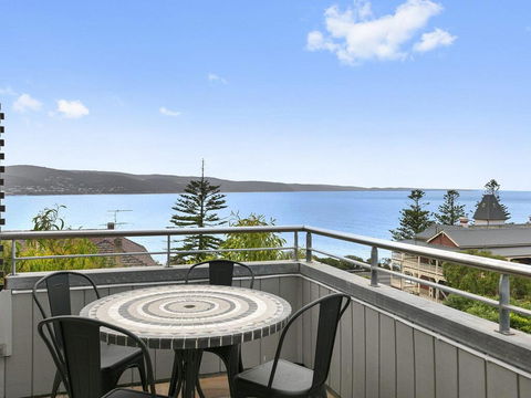 POINT GREY APARTMENT 2 - Ocean VIews With Wifi - Accommodation in Brisbane 0