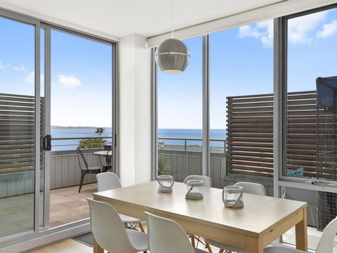POINT GREY APARTMENT 2 - Ocean VIews With Wifi - Accommodation in Brisbane 3