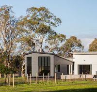 Pomonal Estate Mt Cassell Villa - Accommodation in Brisbane