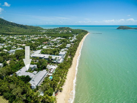 Poolside Apt In Alamanda Beachfront Resort (77) - Accommodation in Brisbane 1