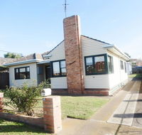 Port Life Beach House - Accommodation in Brisbane