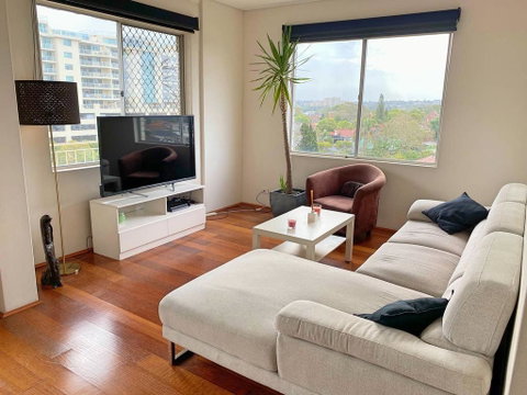 Private Double Room In A Share Apartment - Accommodation in Brisbane 1