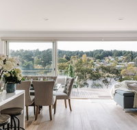 Province Lake House - Accommodation in Brisbane